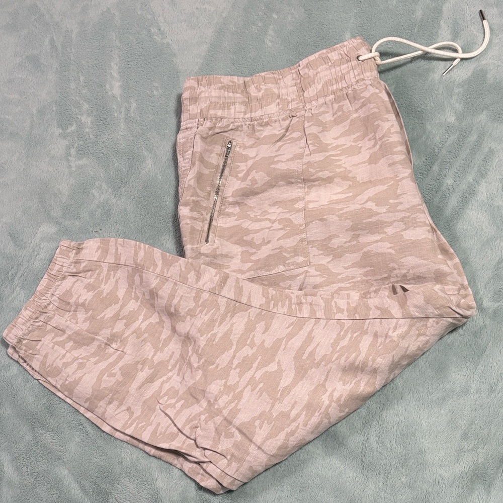 NWT Athleta Cabo Tide Camouflage Linen Cream Joggers Pants - Picture 2 of 5